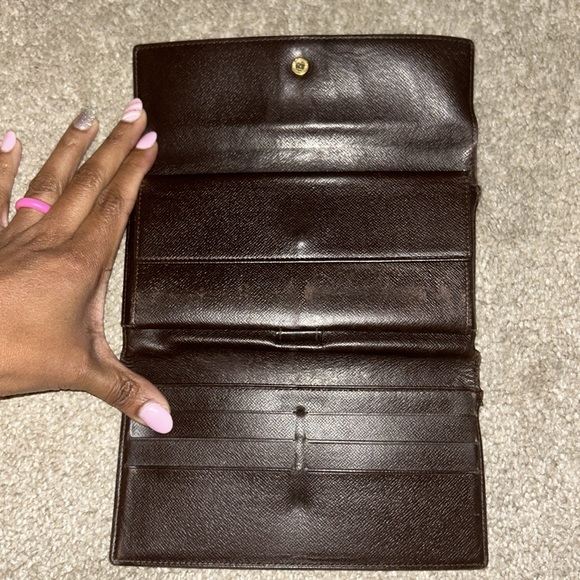 AUTHENTIC LV DAMIER WALLET - Picture 2 of 7